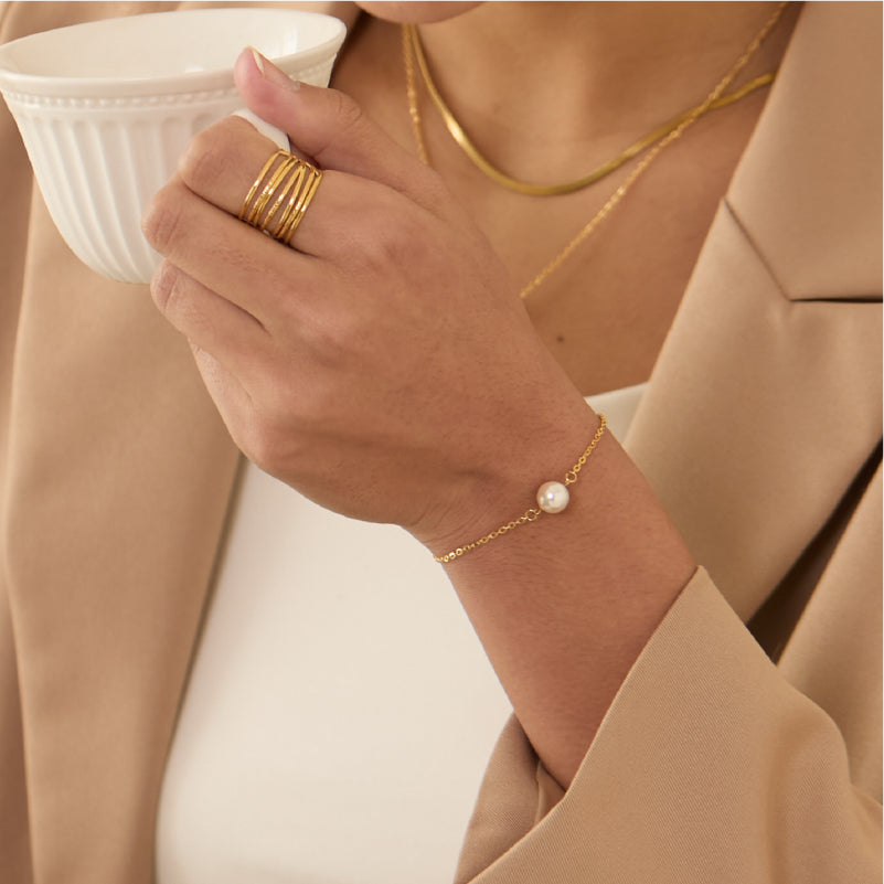 Be Yourself Crystal Pearl Bracelet (Gold)